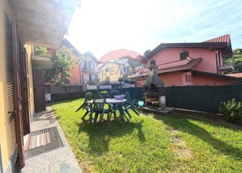 Giardino - Villa Bifamiliare Via Provinciale
 
46, Cadegliano-Viconago - foto 18