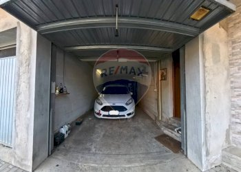 Parcheggio - Villa Bifamiliare Via Provinciale
 
46, Cadegliano-Viconago - foto 22