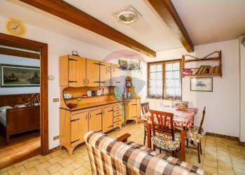 Sala da pranzo - Casa indipendente Via Bonomi
 
19, Brissago-Valtravaglia - foto 4