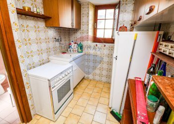 Cucina - Casa indipendente Via Bonomi
 
19, Brissago-Valtravaglia - foto 8