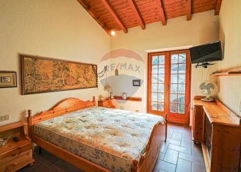 Camera / camera da letto - Casa indipendente Via Bonomi
 
19, Brissago-Valtravaglia - foto 21