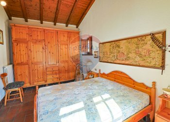 Camera / camera da letto - Casa indipendente Via Bonomi
 
19, Brissago-Valtravaglia - foto 22