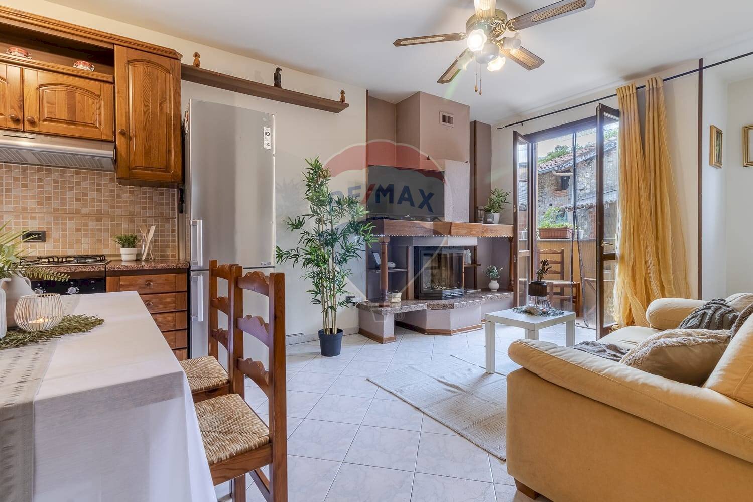 Sala da pranzo - Casa semi indipendente Via del Pozzo
 
3, Cuveglio - foto 1