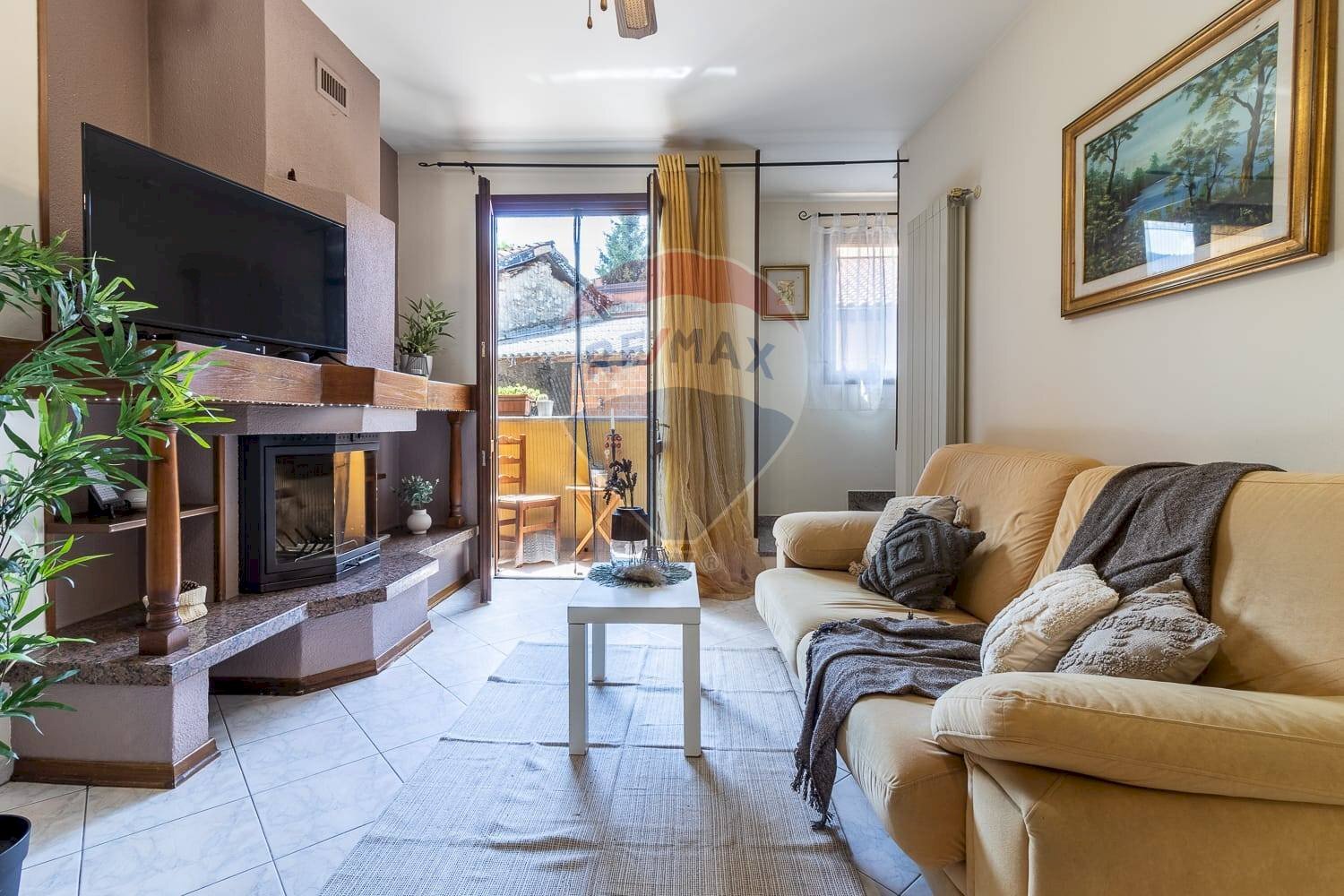 Soggiorno - Casa semi indipendente Via del Pozzo
3, Cuveglio - foto 2