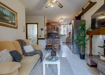 Sala da pranzo - Casa semi indipendente Via del Pozzo
 
3, Cuveglio - foto 4