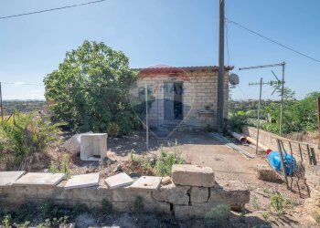 Casa all\'aperto - Casa indipendente Via Giuseppe Garibaldi
 
171, Caltagirone - foto 4