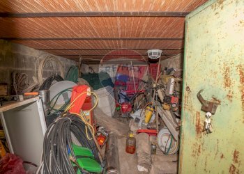 Dispensa di stoccaggio - Casa indipendente Via Giuseppe Garibaldi
 
171, Caltagirone - foto 12