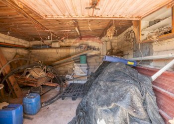 Dispensa di stoccaggio - Casa indipendente Via Giuseppe Garibaldi
 
171, Caltagirone - foto 13