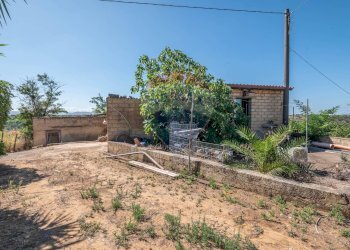 Giardino - Casa indipendente Via Giuseppe Garibaldi
 
171, Caltagirone - foto 15
