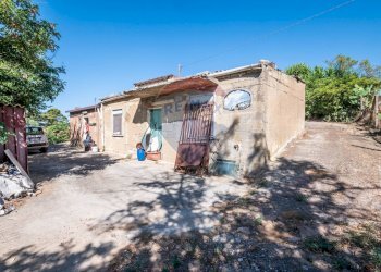 Casa all\'aperto - Casa indipendente Via Giuseppe Garibaldi
 
171, Caltagirone - foto 30