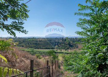 Vista delle montagne - Casa indipendente Via Giuseppe Garibaldi
 
171, Caltagirone - foto 31