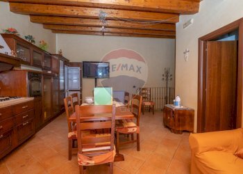 Sala da pranzo - Casa semi indipendente Via San Giovanni Bosco
 
17/19, Caltagirone - foto 13