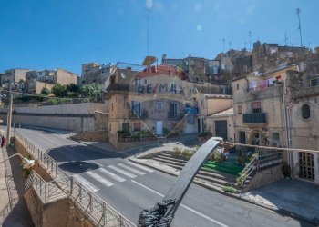 Edificio all\'aperto - Casa semi indipendente Via San Giovanni Bosco
 
17/19, Caltagirone - foto 19