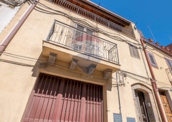 Edificio all\'aperto - Casa semi indipendente Via San Giovanni Bosco
 
17/19, Caltagirone - foto 26