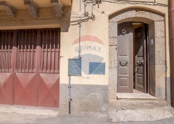 Edificio all\'aperto - Casa semi indipendente Via San Giovanni Bosco
 
17/19, Caltagirone - foto 29