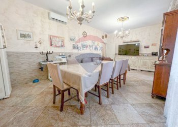Sala da pranzo - Appartamento Via Alcantara
 
10, Catania - foto 1