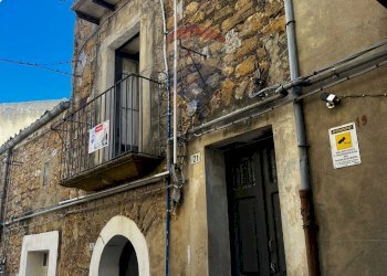 Edificio all\'aperto - Independent house Via Roccabianca
 
21, Piazza Armerina - photo 10