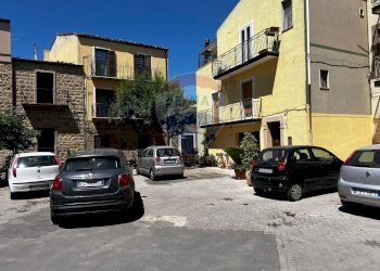 Edificio all\'aperto - Independent house Via Roccabianca
 
21, Piazza Armerina - photo 7