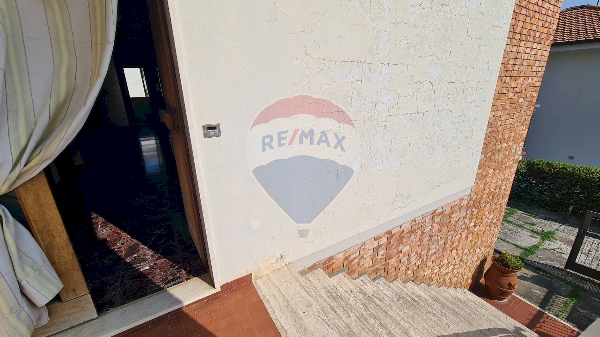 Balcone - Casa indipendente Via Petrarca
 
14, Vinci - foto 3