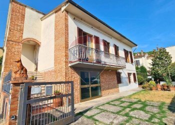 Casa all\'aperto - Independent house Via Petrarca
 
14, Vinci - photo 2