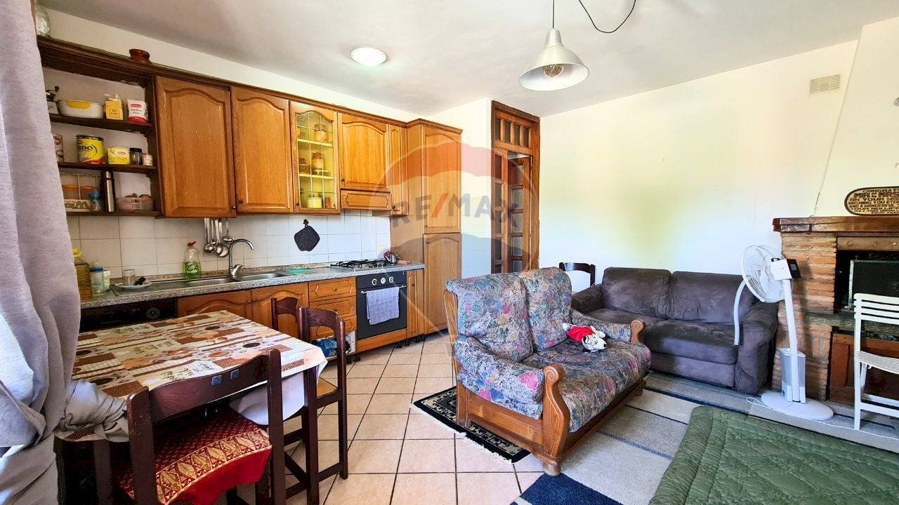 Sala da pranzo - Trilocale Via 2 settembre
 
336/A, Cerreto Guidi - foto 3