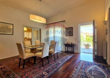 Sala da pranzo - Villa Via di Pulica
 
96, Montelupo Fiorentino - foto 15