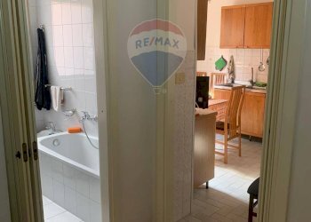 Hall / corridoio - Bilocale VIA VINCENZO MONTI
 
38, Guidonia Montecelio - foto 19