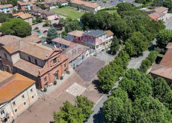 Edificio all\'aperto - Casa semi indipendente Via Giuseppe Garibaldi
11, Ostellato - foto 1