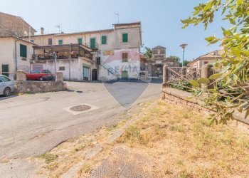 Casa all\'aperto - Commercial Premises Montecavallo
87, Monte Romano - photo 3