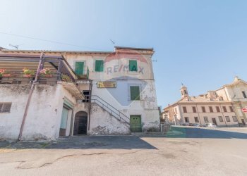 Edificio all\'aperto - Commercial Premises Montecavallo
87, Monte Romano - photo 4