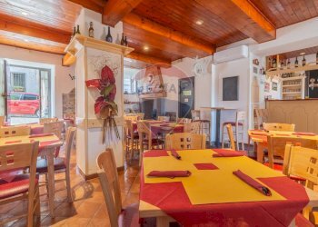 Sala da pranzo - Commercial Premises Montecavallo
87, Monte Romano - photo 12