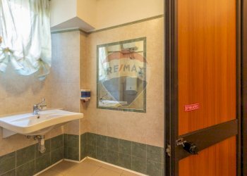Bagno - Commercial Premises Montecavallo
87, Monte Romano - photo 24