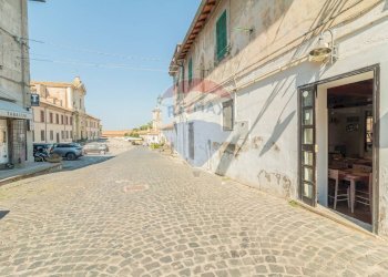 Edificio all\'aperto - Commercial Premises Montecavallo
87, Monte Romano - photo 29