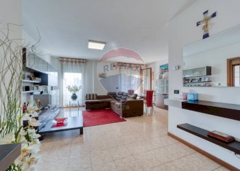 Soggiorno - Villa Bifamiliare via caltana
 
272, Campodarsego - foto 1