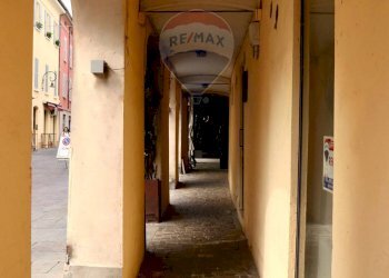 Hall / corridoio - Commercial Premises Via San Carlo
 
16, Reggio nell'Emilia - photo 5