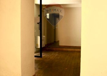 Hall / corridoio - Commercial Premises Via San Carlo
 
16, Reggio nell'Emilia - photo 12