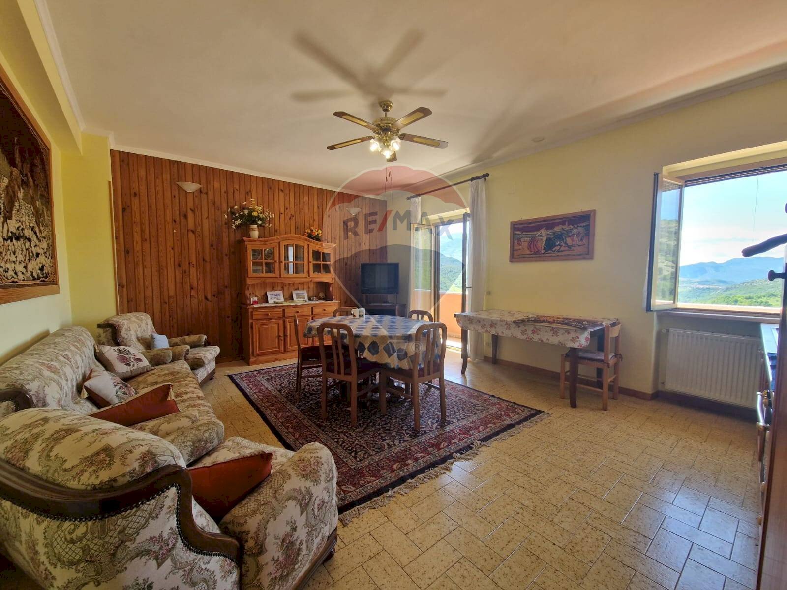 Sala da pranzo - Trilocale Via Sant'Elena
 
4, Caramanico Terme - foto 1