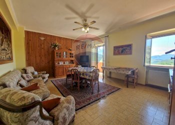 Sala da pranzo - Trilocale Via Sant'Elena
 
4, Caramanico Terme - foto 1
