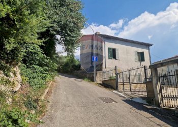Casa all\'aperto - Independent house Via Santa Lucia, Lettomanoppello - photo 1