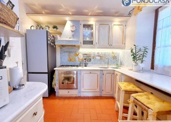 cucina - Appartamento Via Guicciardi, Seravezza - foto 6