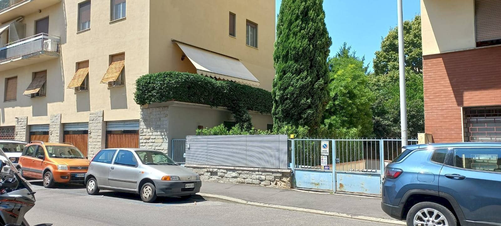 Foto 2 - Magazzino via bellini
 
17, Firenze - foto 2