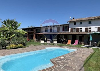 Piscina - Rustico Via Orti Grandi
 
5, Sale - foto 1