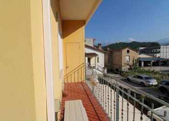 Balcone piano primo - Casa indipendente Località Piane di Collevecchio
 
110, Montorio al Vomano - foto 21