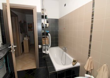 Bagno piano terra - Casa indipendente Località Piane di Collevecchio
 
110, Montorio al Vomano - foto 30