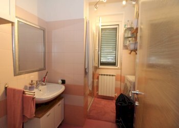 Bagno piano terra - Casa indipendente Località Piane di Collevecchio
 
110, Montorio al Vomano - foto 32