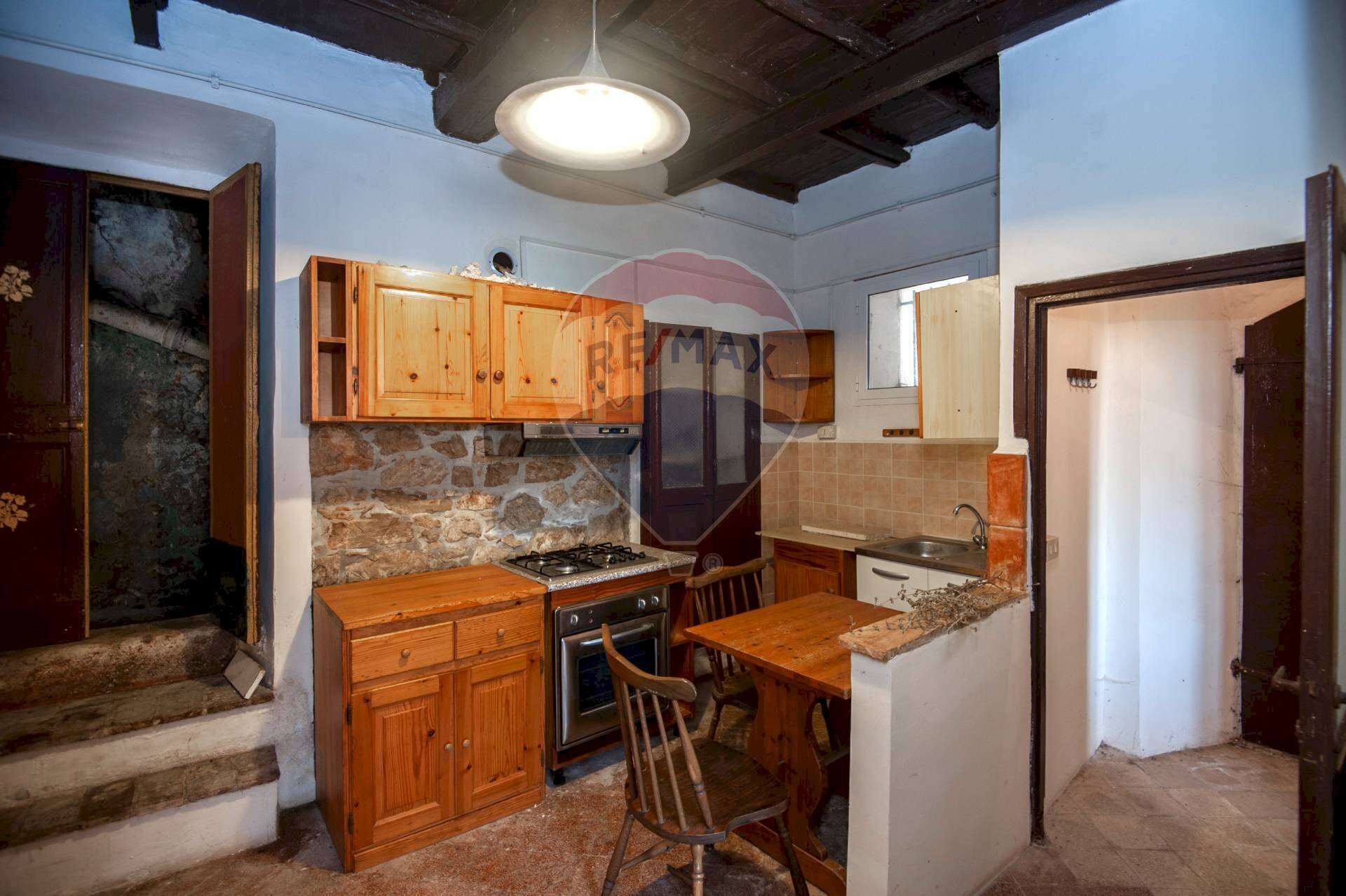 Cucina - Semi-detached house via Principessa Augusta Gabrielli
 
4, Prossedi - photo 3