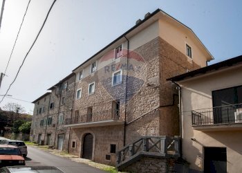 Edificio all\'aperto - Semi-detached house via Principessa Augusta Gabrielli
 
4, Prossedi - photo 4