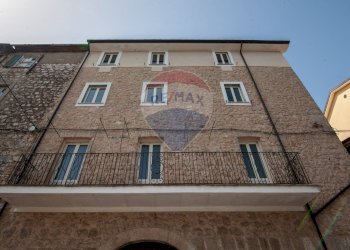 Edificio all\'aperto - Semi-detached house via Principessa Augusta Gabrielli
 
4, Prossedi - photo 5