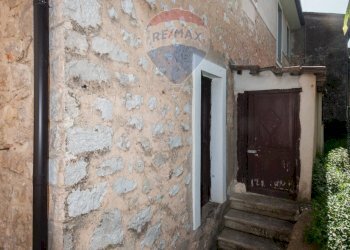 Casa all\'aperto - Semi-detached house via Principessa Augusta Gabrielli
 
4, Prossedi - photo 11
