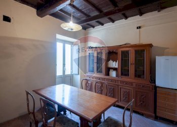 Sala da pranzo - Semi-detached house via Principessa Augusta Gabrielli
 
4, Prossedi - photo 13